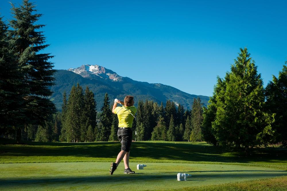 Pinnacle Hotel Whistler Exterior photo