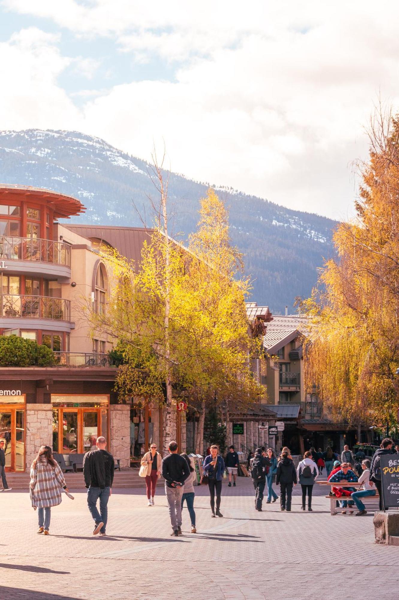 Pinnacle Hotel Whistler Exterior photo