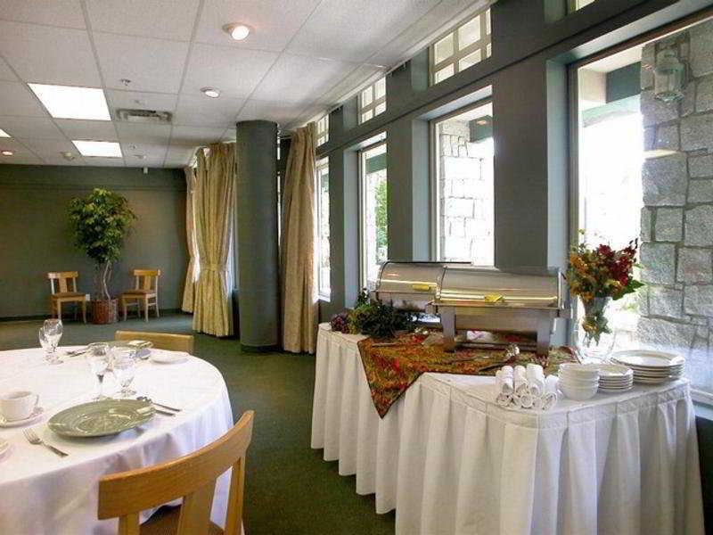 Pinnacle Hotel Whistler Exterior photo