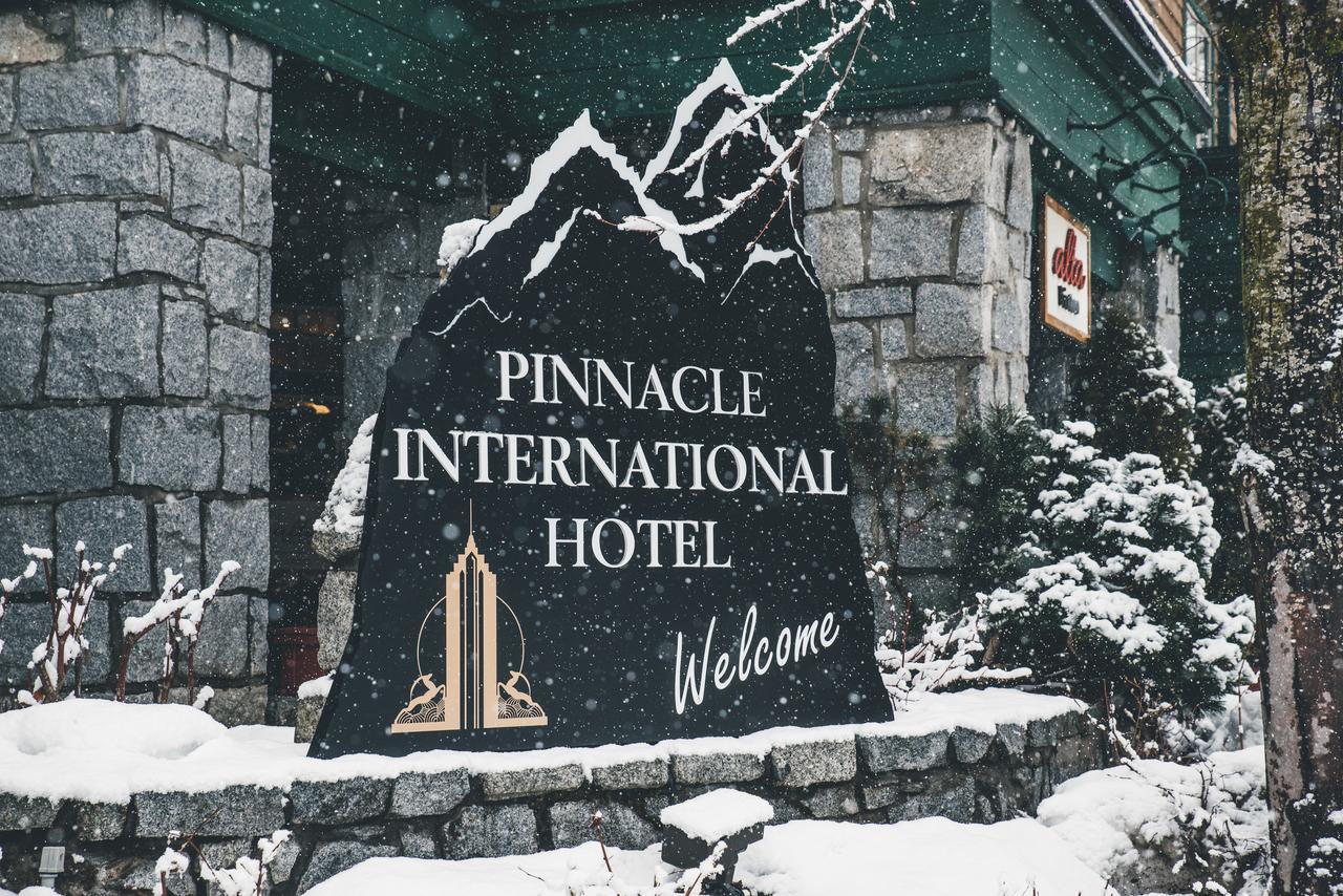 Pinnacle Hotel Whistler Exterior photo
